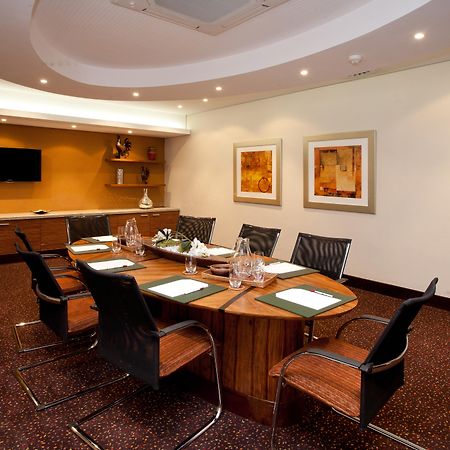 City Lodge Hotel Hatfield, Претория Экстерьер фото