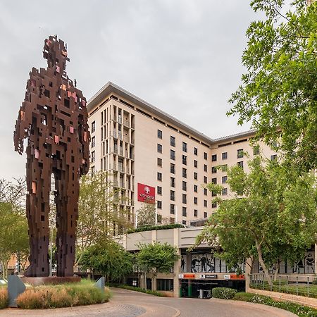 City Lodge Hotel Hatfield, Претория Экстерьер фото