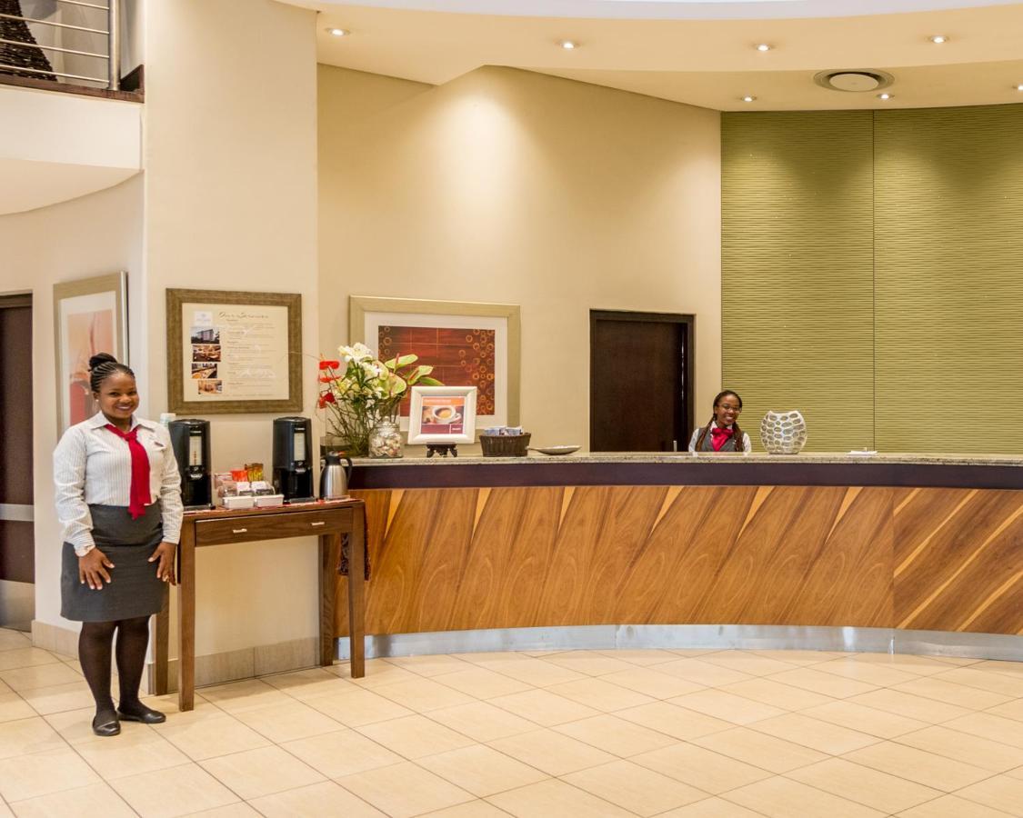 City Lodge Hotel Hatfield, Претория Экстерьер фото