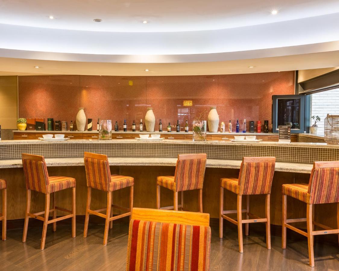 City Lodge Hotel Hatfield, Претория Экстерьер фото