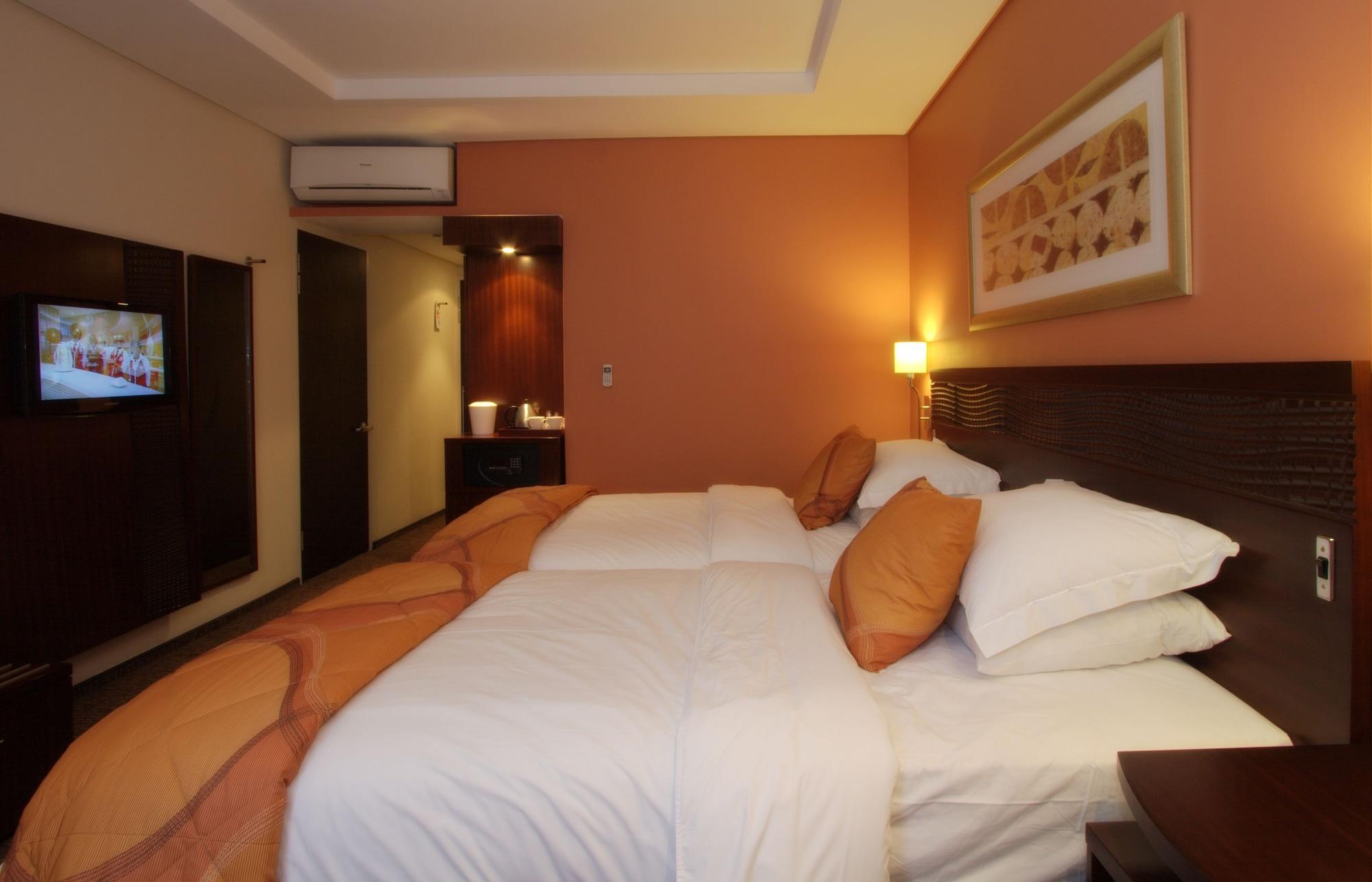 City Lodge Hotel Hatfield, Претория Экстерьер фото