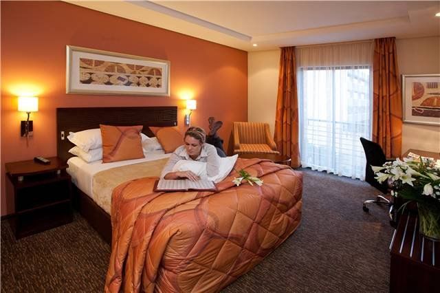 City Lodge Hotel Hatfield, Претория Экстерьер фото