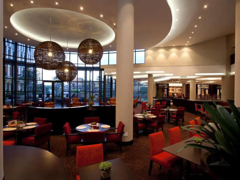 City Lodge Hotel Hatfield, Претория Экстерьер фото