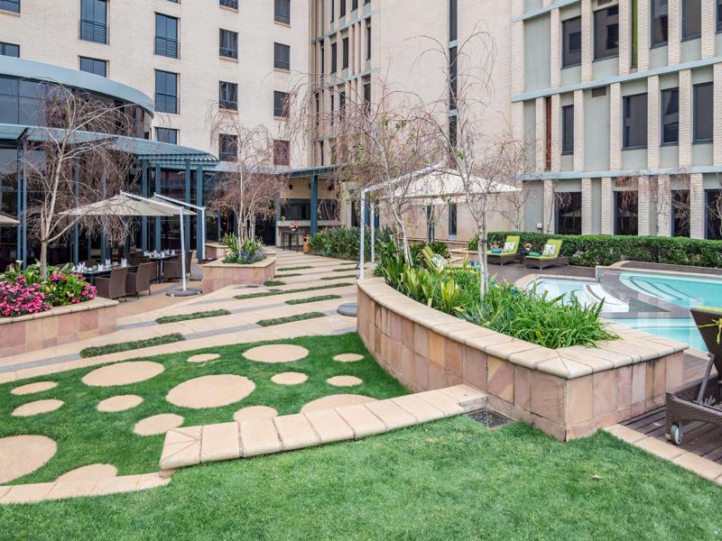 City Lodge Hotel Hatfield, Претория Экстерьер фото